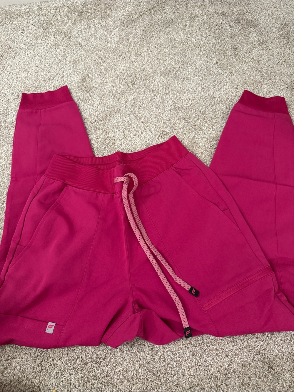 NWT Fabletics Hibiscus On-Call Scrub Jogger XS Short (petite)